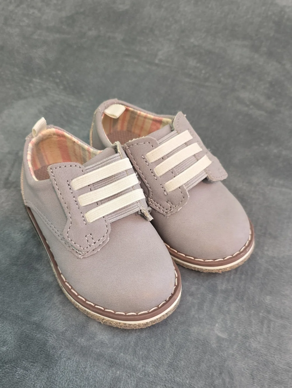 Cat & Jack Light Grey Slip-On Dress Shoes for Kids
